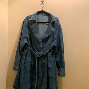 Denim long sleeve coat. Size 2x. Heavy coat.